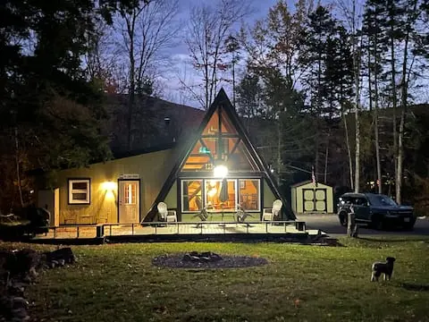 Photo 2 of 7 of Cozy and Close