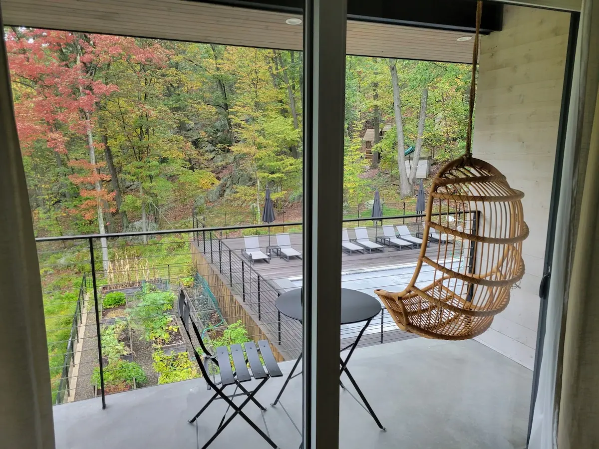 Photo 5 of 7 of Ultra-Modern Home