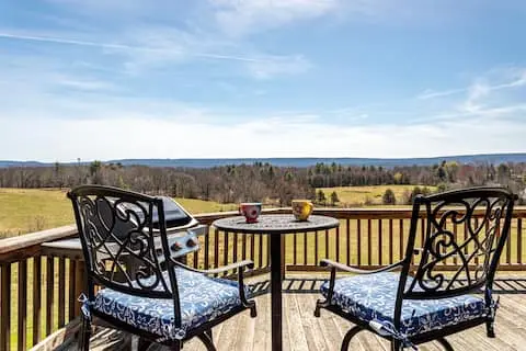 Photo 3 of 7 of Mountain-View Chalet