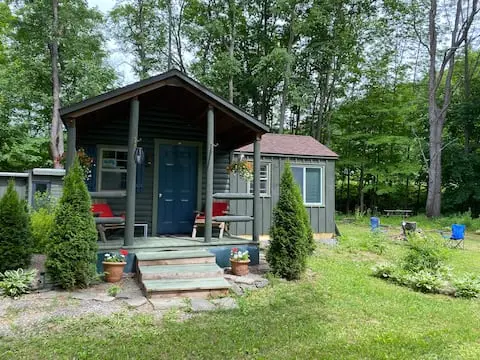 Photo 2 of 7 of The Petite Cabin