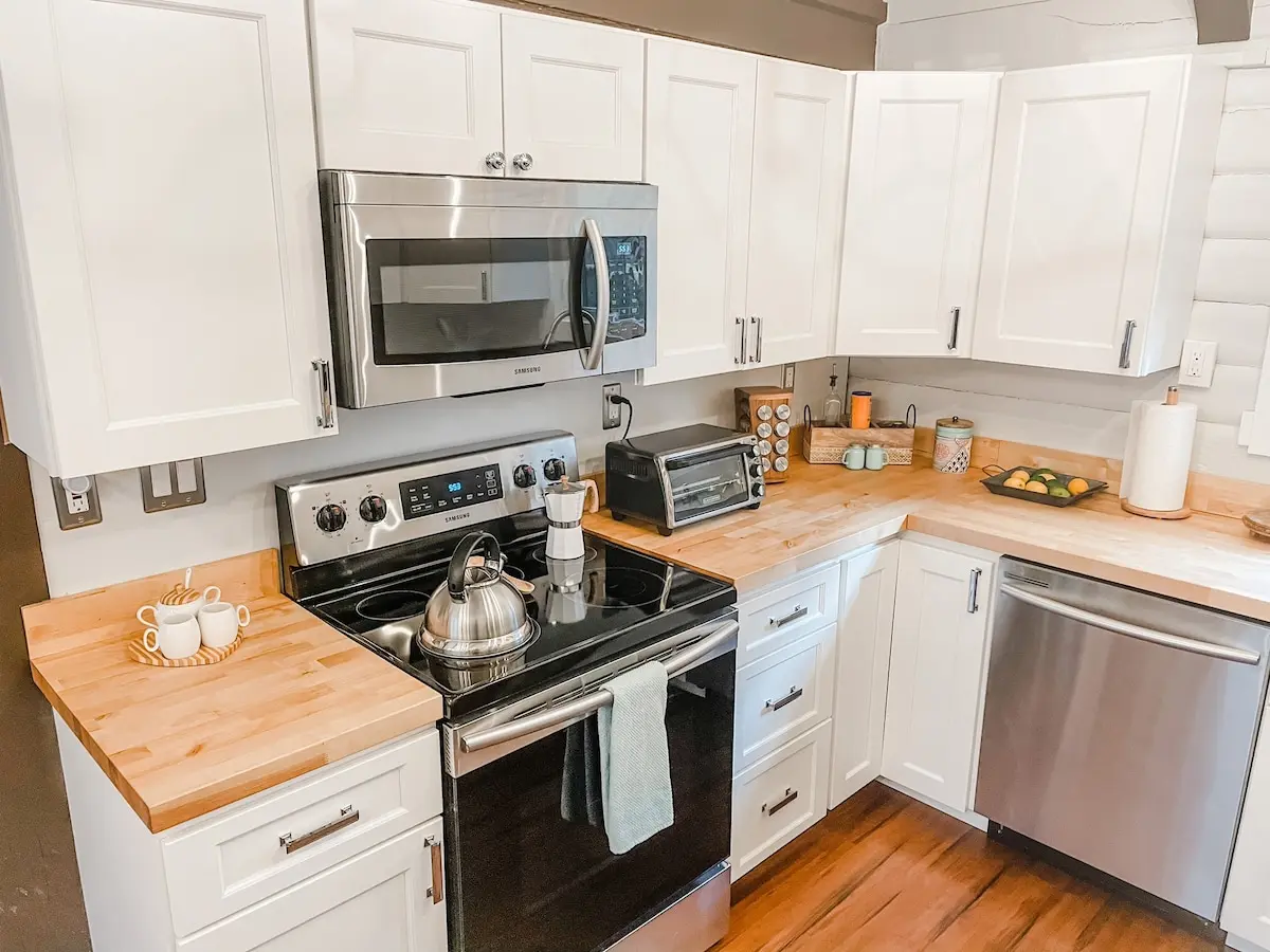 Photo 5 of 5 of Modern Cabin