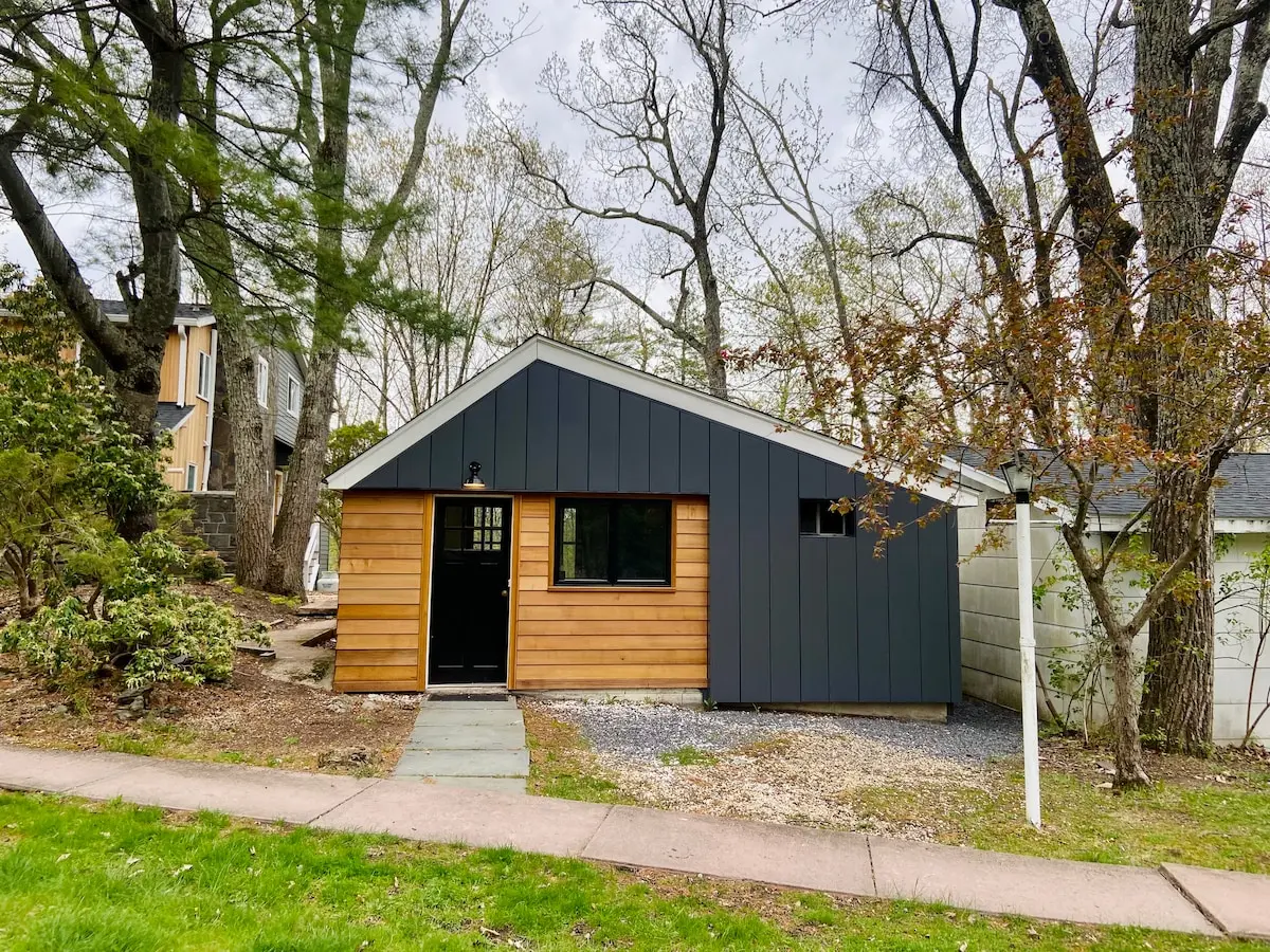 Photo 5 of 5 of Beautifully Renovated Woodstock Cottage