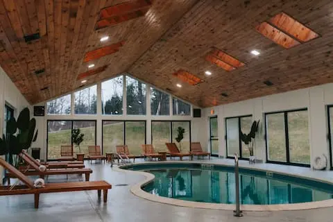 Photo 2 of 7 of 4 Bdrm Home W/hot Tub