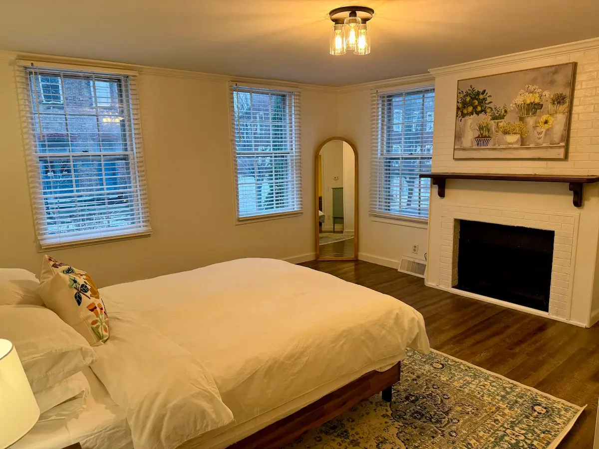 Photo 3 of 7 of Village Townhouse Apartment