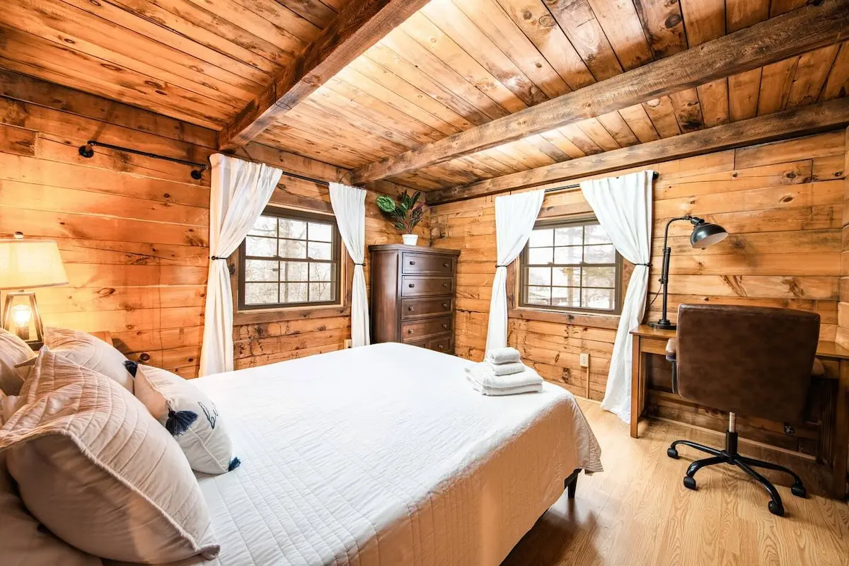 Photo 7 of 7 of @thebridgechalet Log Cabin.5 Miles to Hunter 3br