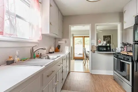 Photo 2 of 7 of Gunks Cottage
