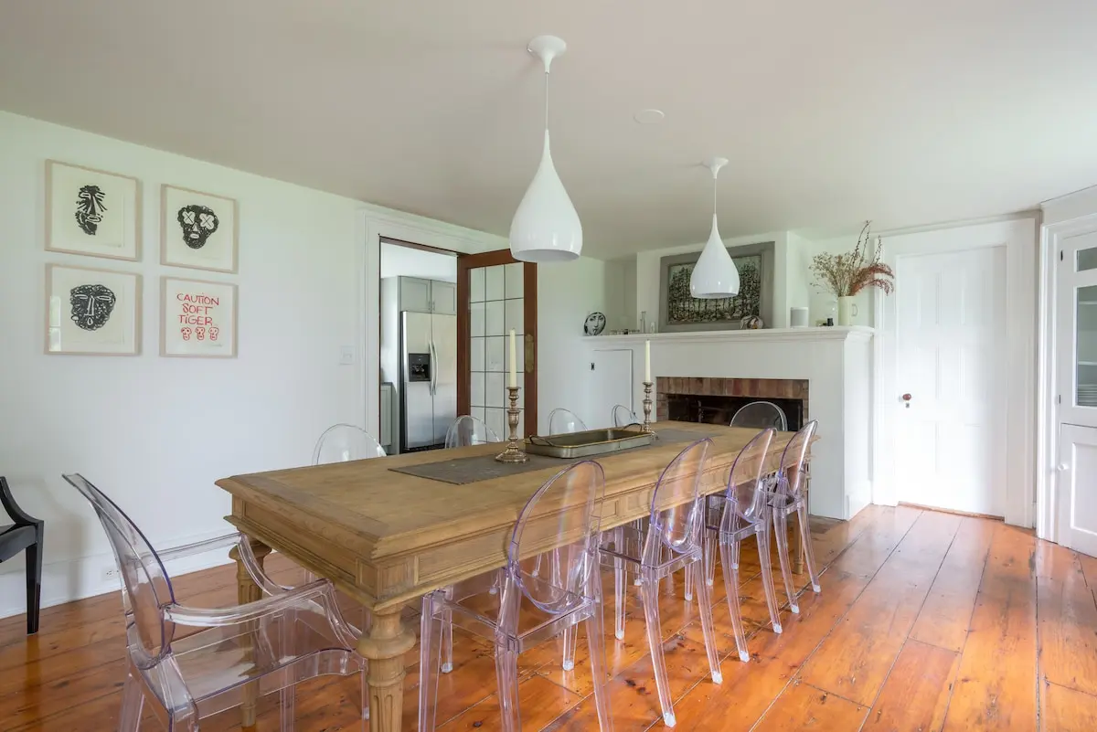 Photo 3 of 7 of Stylish Farmhouse