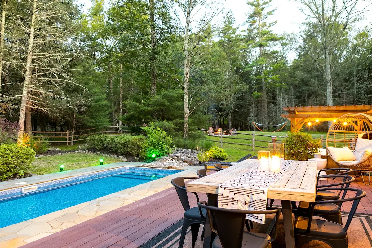 Photo 2 of 5 of Woodstock Getaway