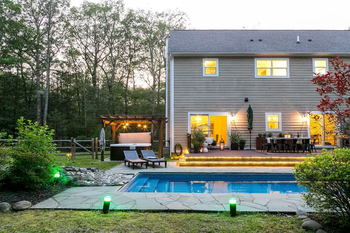 Photo 3 of 5 of Woodstock Getaway