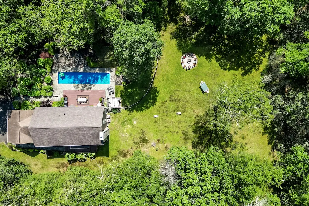 Photo 1 of 5 of Woodstock Getaway