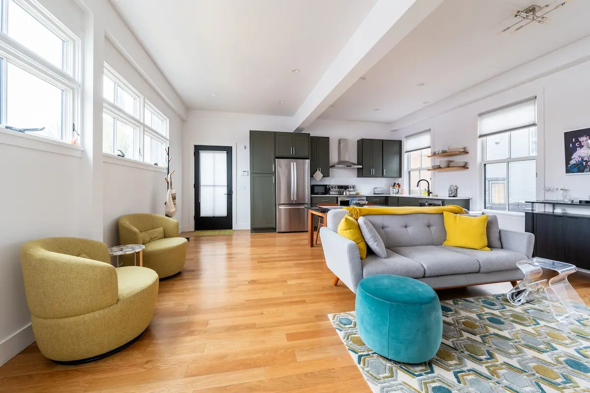Photo 7 of 7 of Stylish, New Carriage House on Warren St!