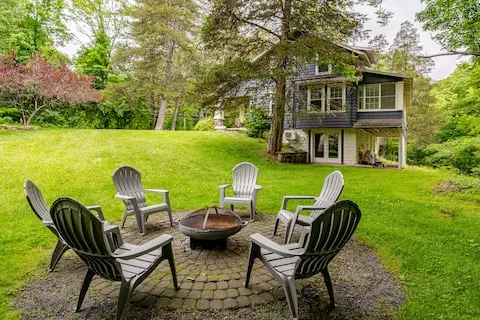 Photo 4 of 7 of Spacious Creekside Home in on 7.6 Acres