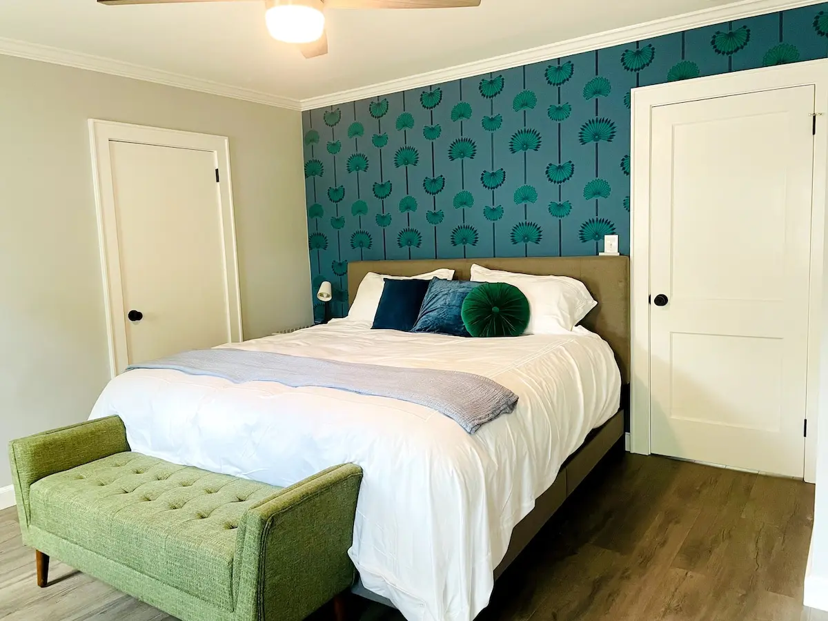 Photo 7 of 7 of Cozy & Charming 4 Season Cottage in
