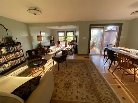 Photo 3 of 7 of Beautiful 3-Bedroom Home