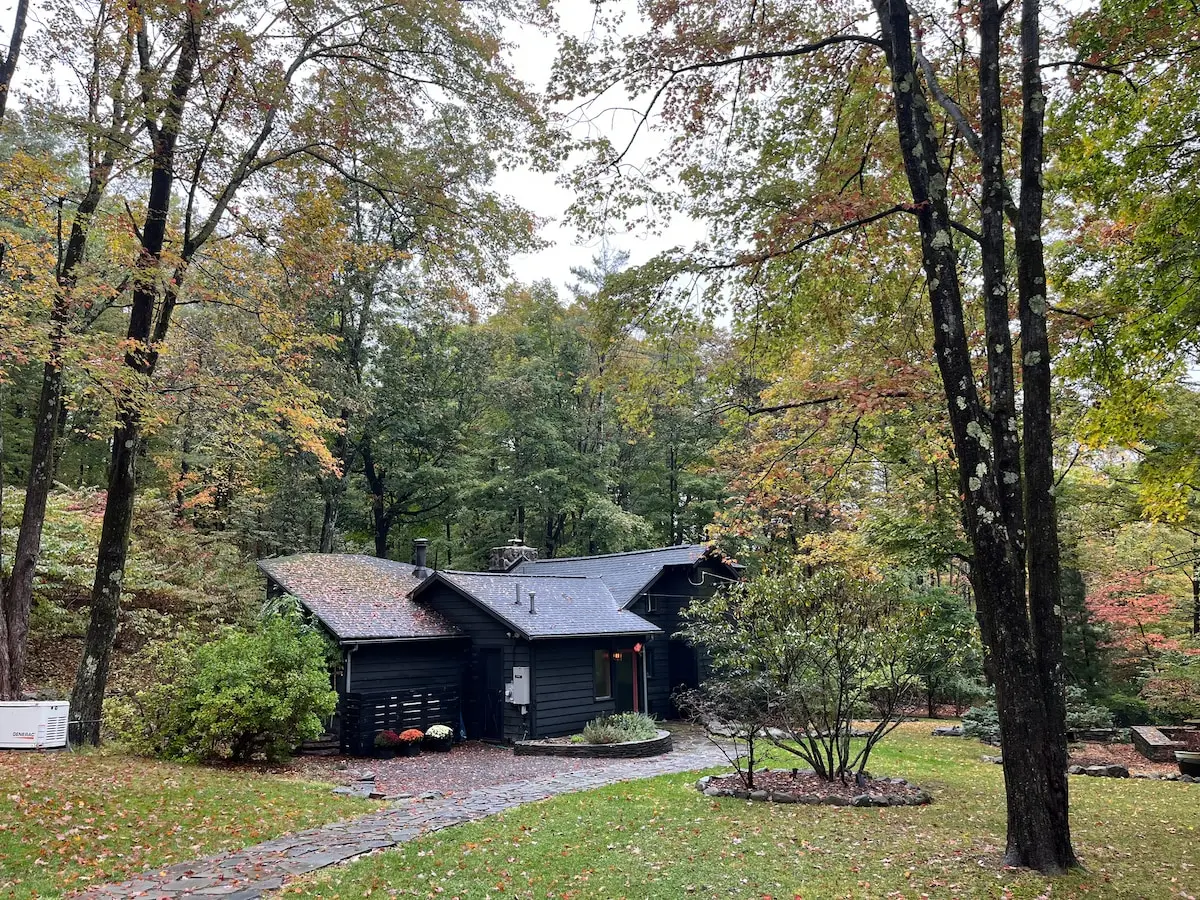 Photo 4 of 7 of Mtn Lodge- Pvt 2 Acres W/saline Pool