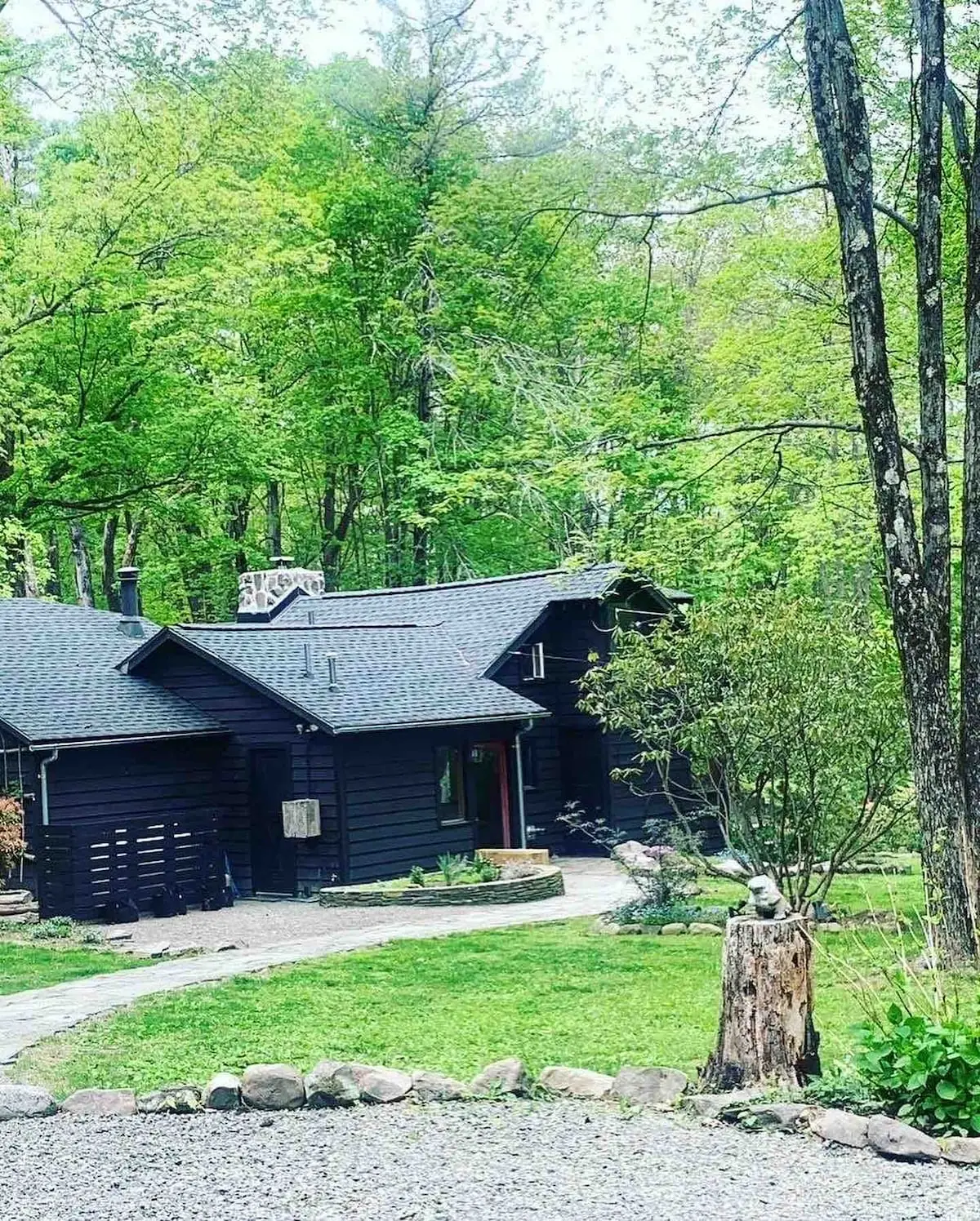 Photo 5 of 7 of Mtn Lodge- Pvt 2 Acres W/saline Pool