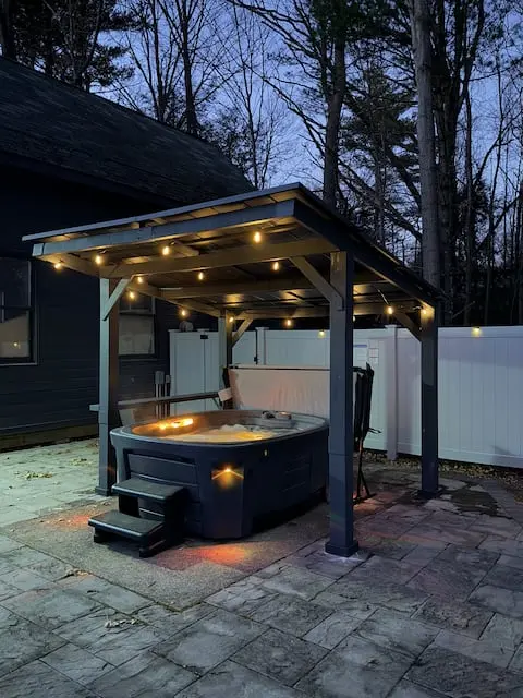 Photo 3 of 7 of Rustic Hudson Hideaway