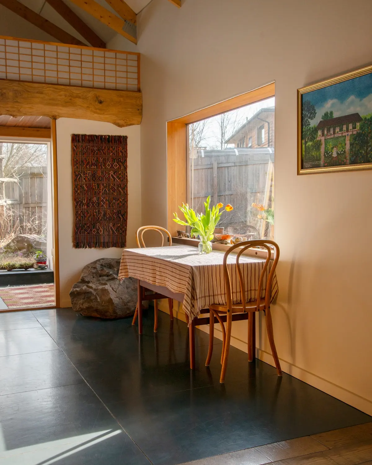 Photo 3 of 4 of Stone Temple Cottage