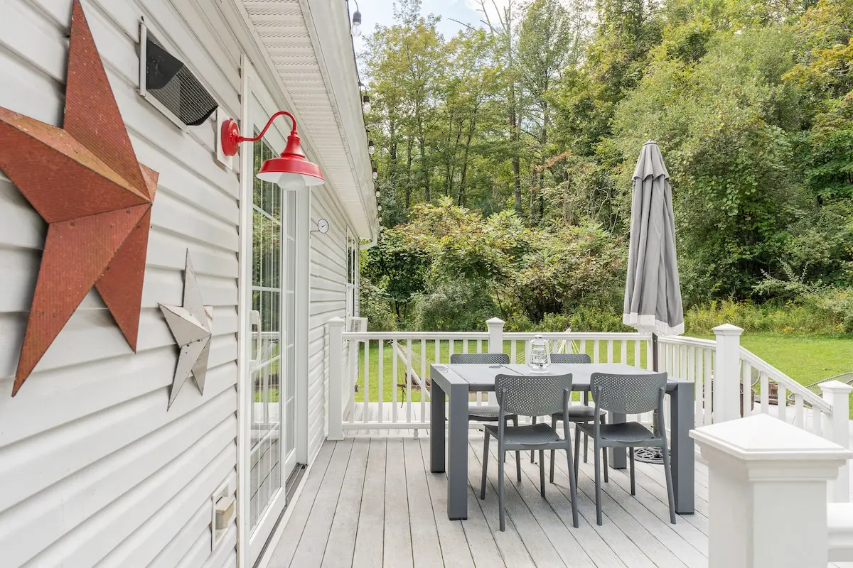 Photo 2 of 5 of Olive Star Cottage & Garden (pet Friendly)