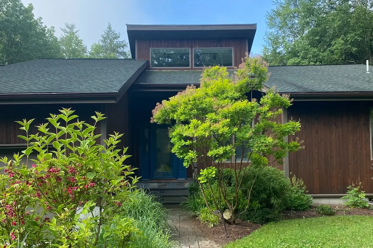 Photo 3 of 7 of Private Modern Home
