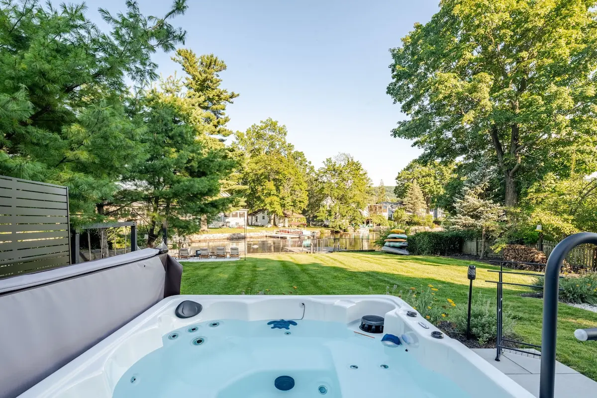 Photo 3 of 4 of Lakefront Home with Hot Tub and Kayaks