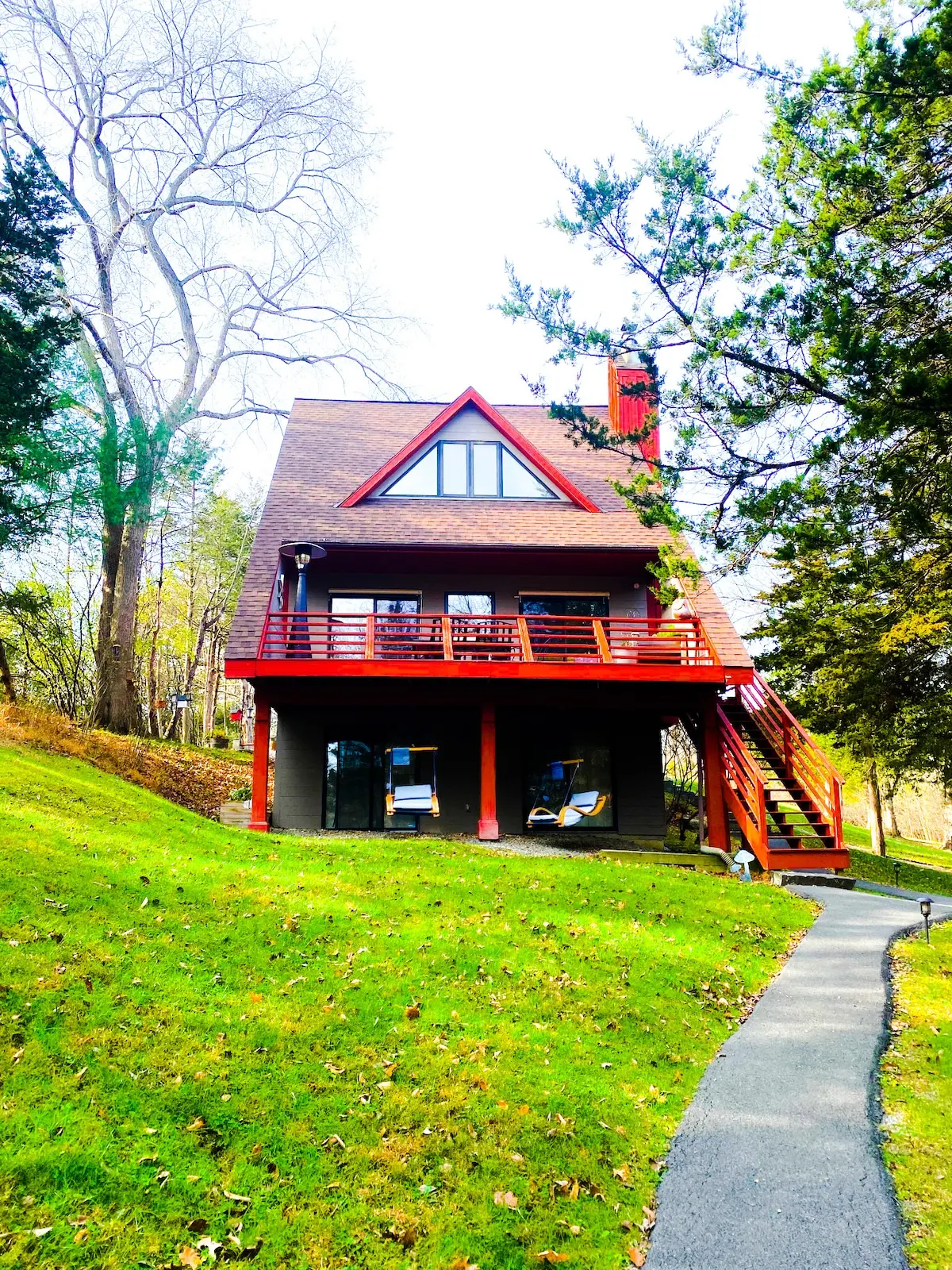 Photo 2 of 7 of Private Lake Front Chalet Great For Families