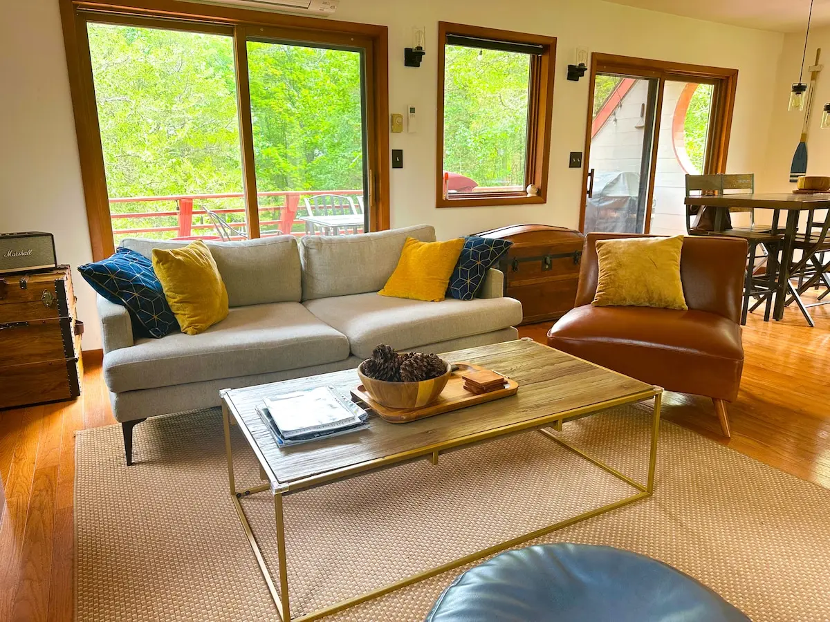 Photo 5 of 7 of Private Lake Front Chalet Great For Families
