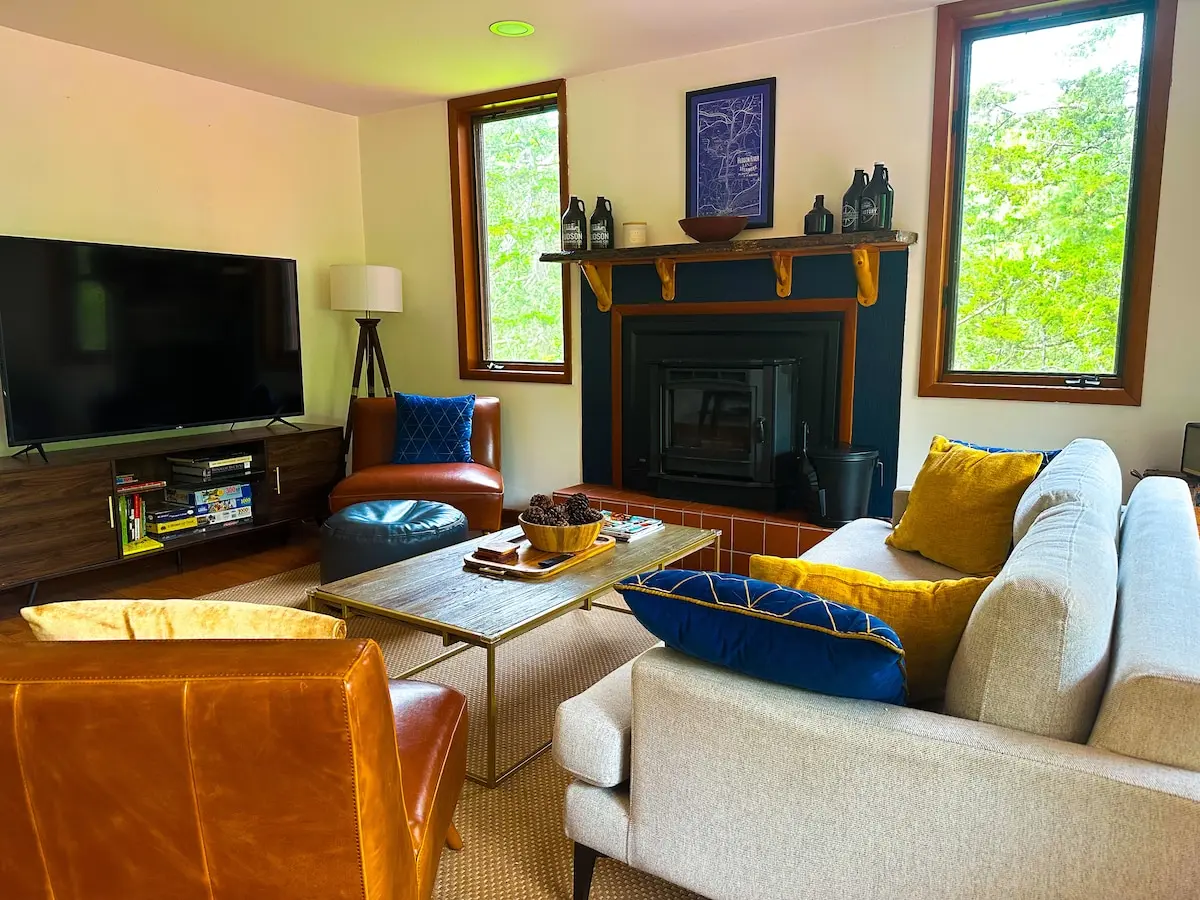 Photo 6 of 7 of Private Lake Front Chalet Great For Families