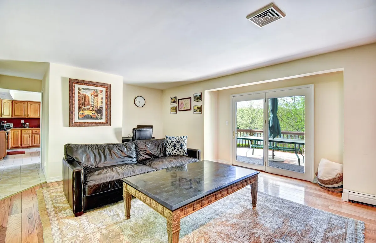 Photo 6 of 7 of Lakefront Home