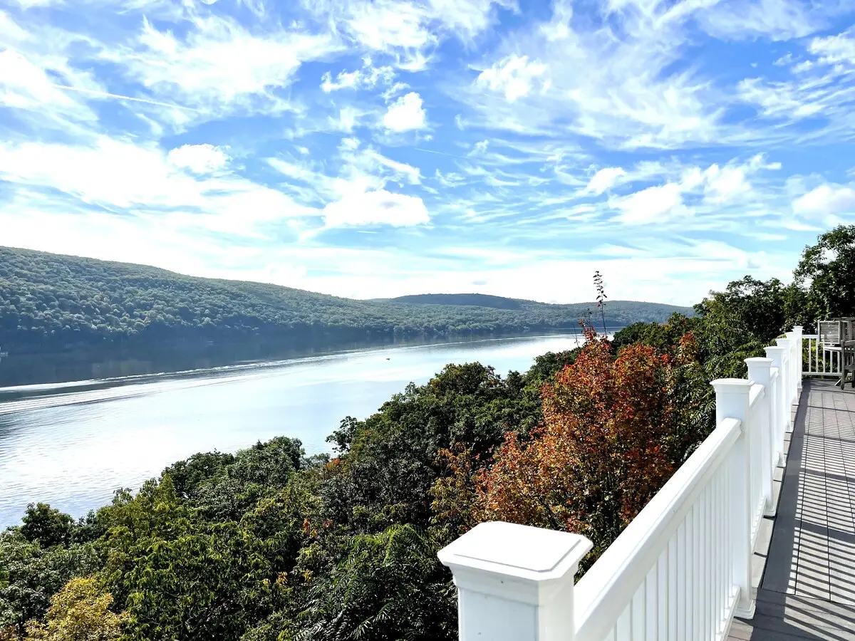 Photo 4 of 7 of Hillside Villa