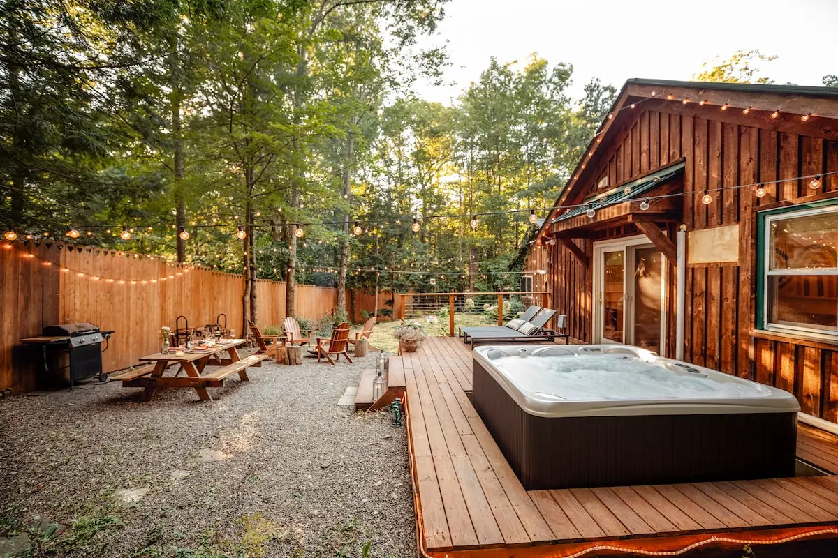 Photo 3 of 5 of Hot Tub, Fire Pit, Fully-Fenced Yard, Pellet Stove