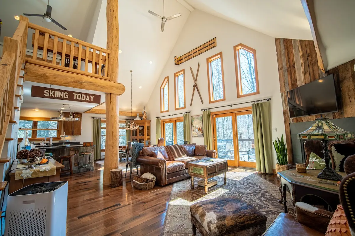 Photo 2 of 4 of Picturesque 5-Bedroom Close to Windham and Hunter