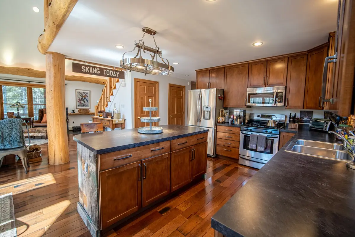Photo 4 of 4 of Picturesque 5-Bedroom Close to Windham and Hunter
