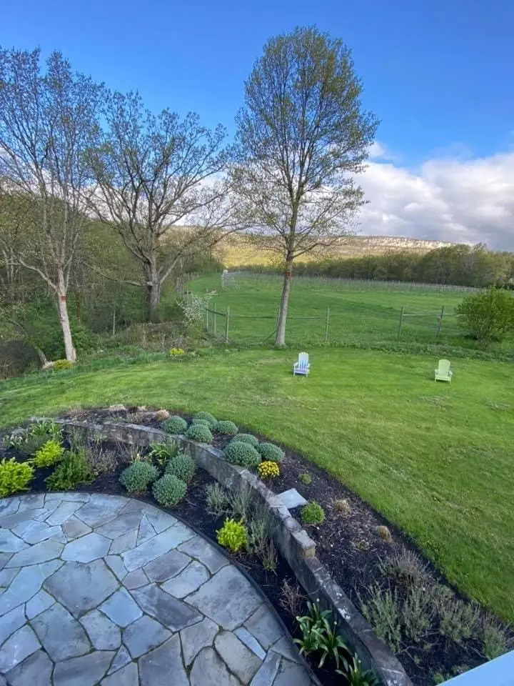Photo 2 of 5 of Serene & Spacious Cliff Views, Fireplace, Hot Tub