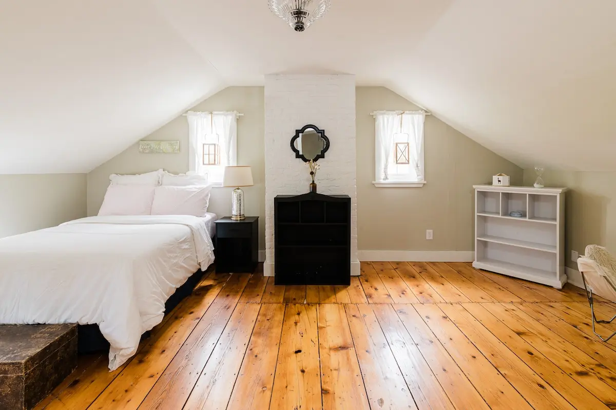 Photo 7 of 7 of 1830s Farmhouse