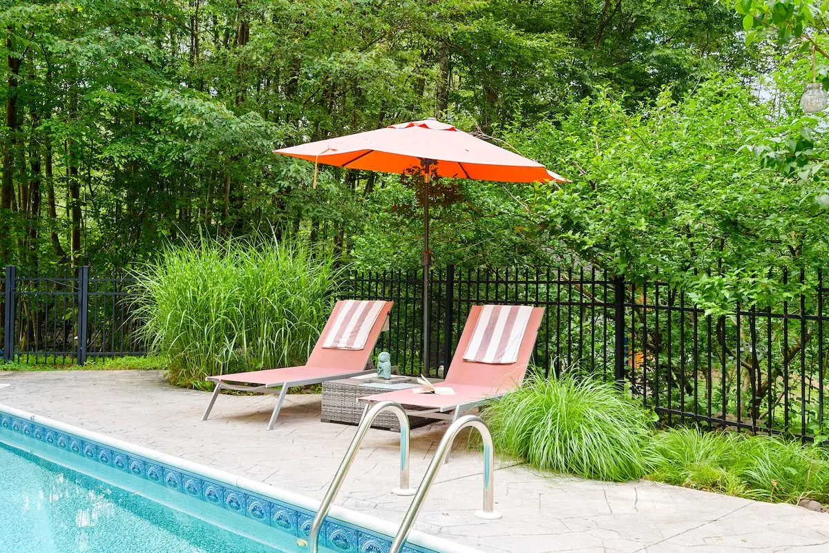 Photo 3 of 7 of Three Bedroom Cottage With Pool