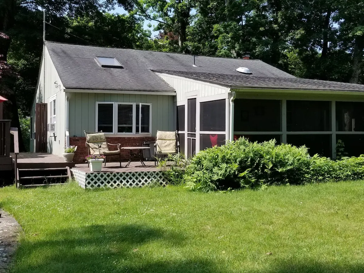 Photo 1 of 5 of Cosmo Cottage