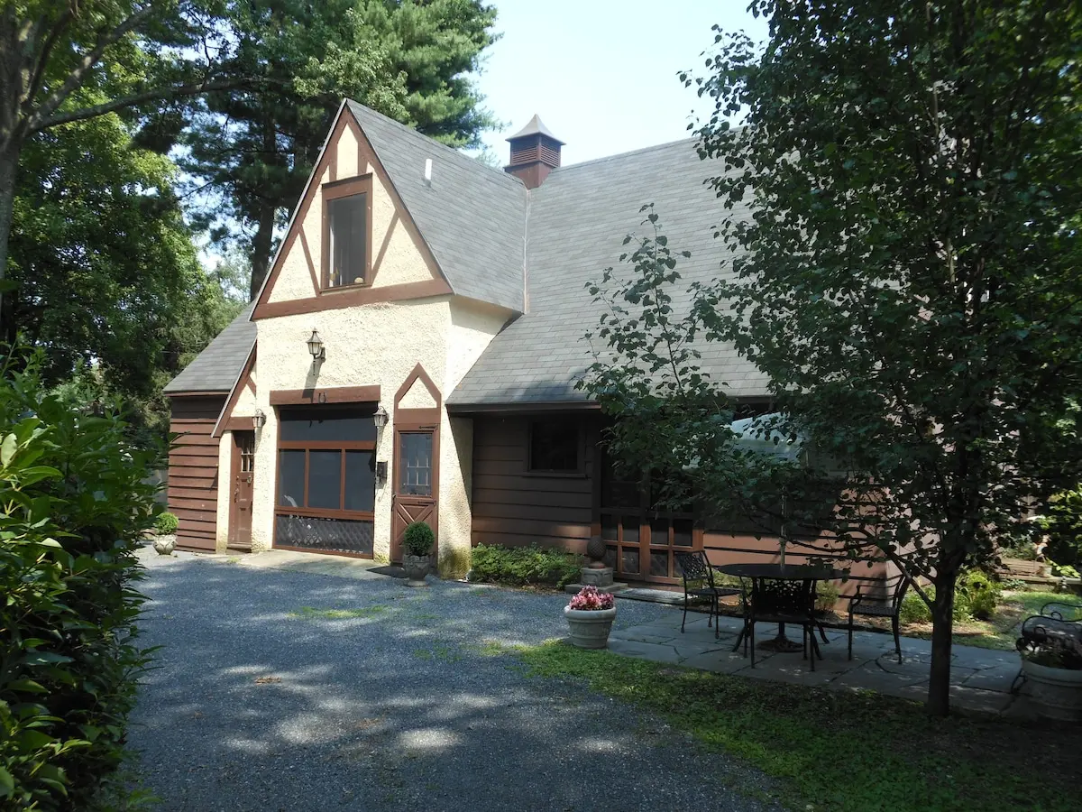 Photo 2 of 4 of Stables Carriage House