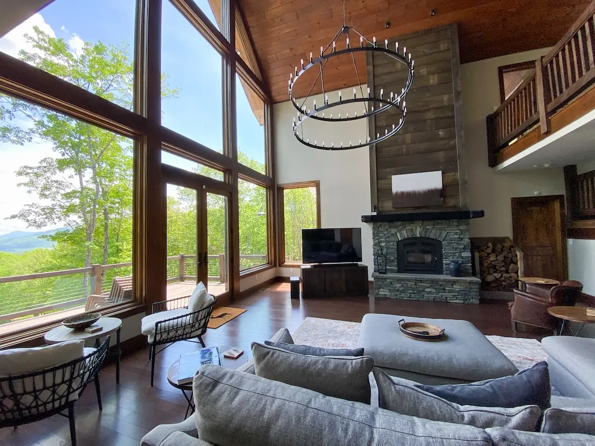 Photo 3 of 5 of Spacious Five Bedroom Home With Pool Hot Tub