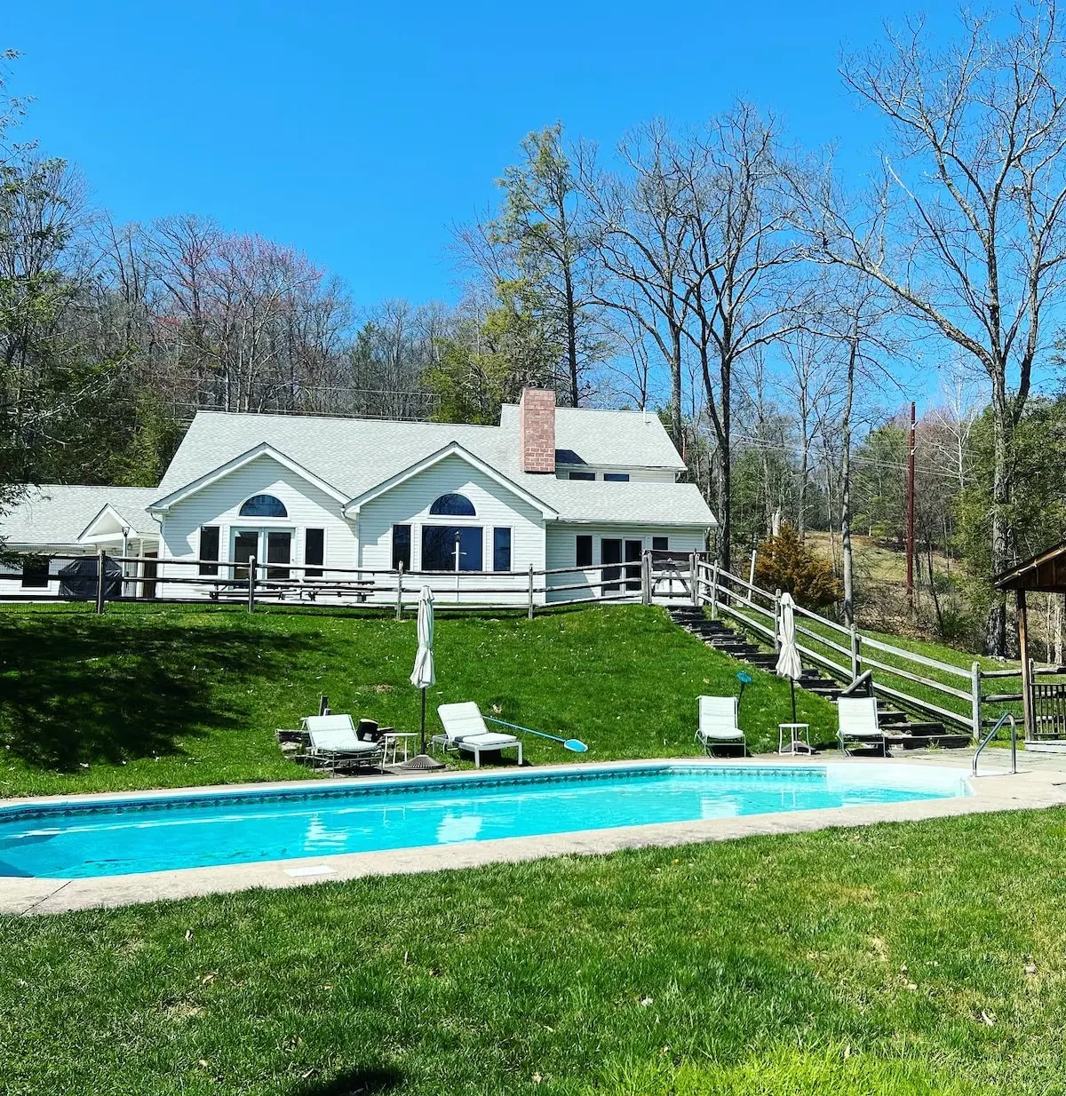Photo 4 of 4 of Spacious Six Bedroom Home with Pool