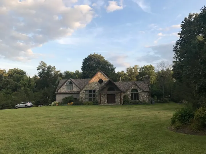 Photo 3 of 7 of Private Estate