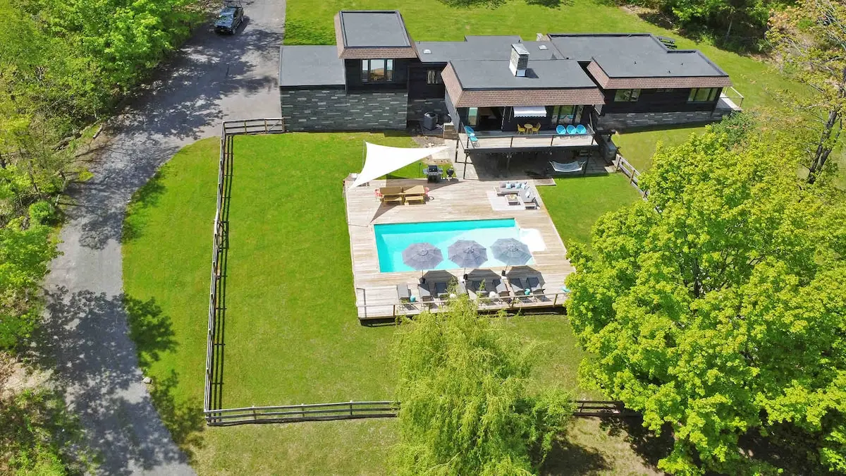 Photo 6 of 7 of Mid Century Mod 5-bed, Pool Open!, Dogs Welcome