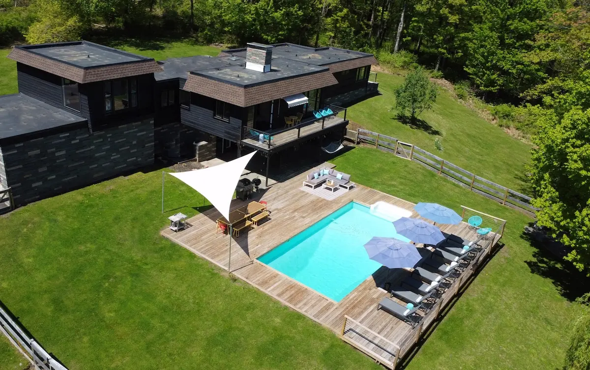 Photo 1 of 7 of Mid Century Mod 5-bed, Pool Open!, Dogs Welcome