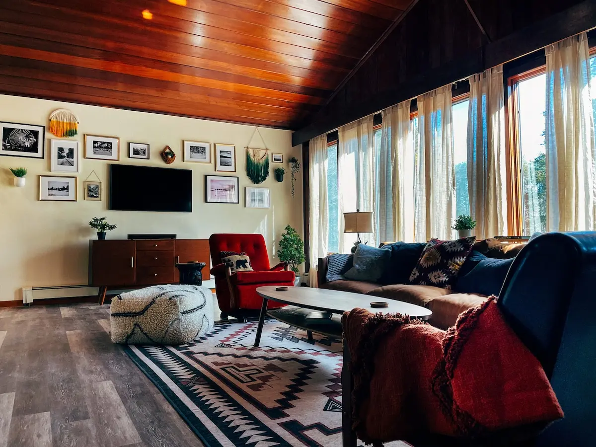 Photo 3 of 7 of Fox Lodge: / Getaway