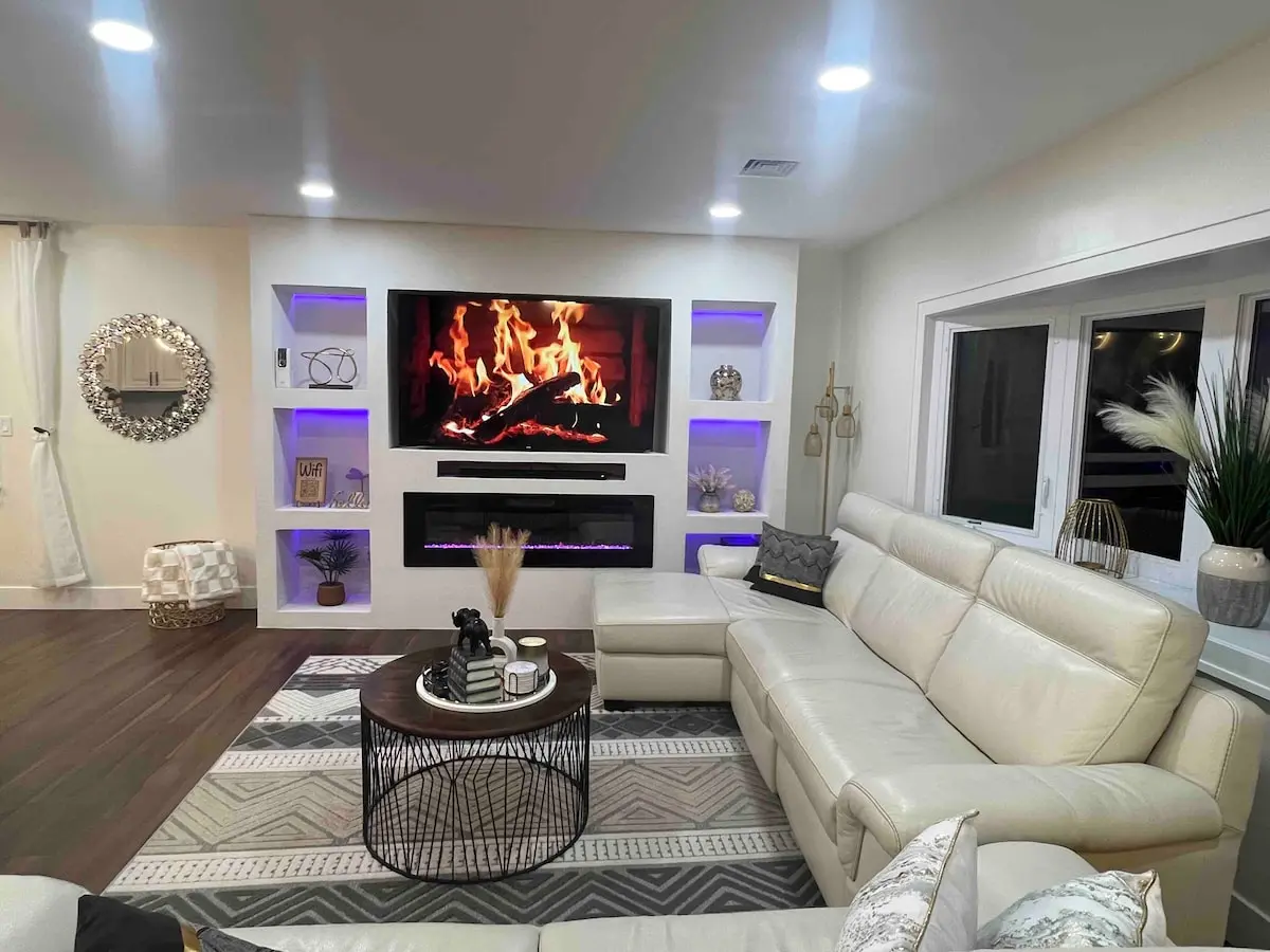 Photo 4 of 5 of Modern Getaway in