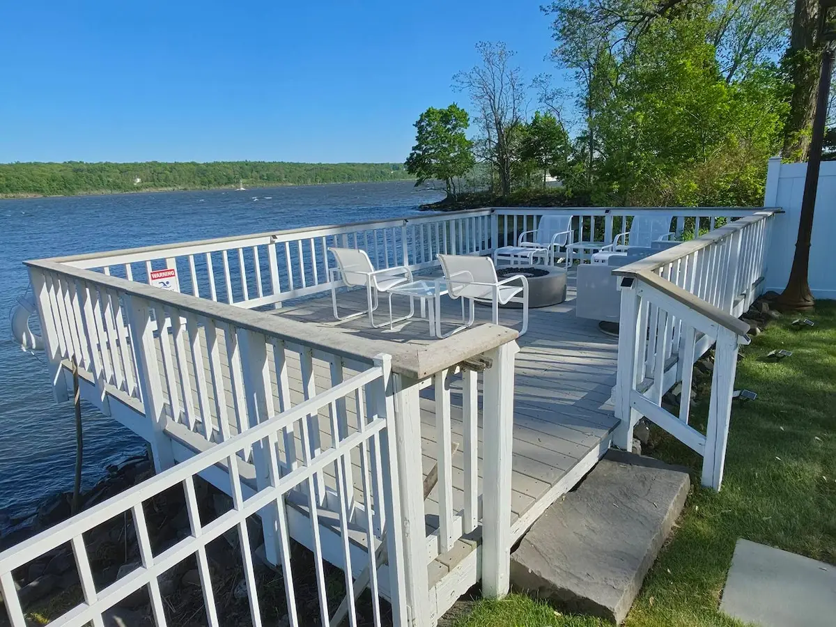 Photo 2 of 7 of Hudson River Waterfrt/hits/spec Views/pool/deck