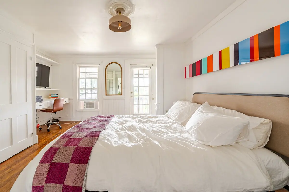 Photo 4 of 5 of La Maison: Charming 1br In Prime Location