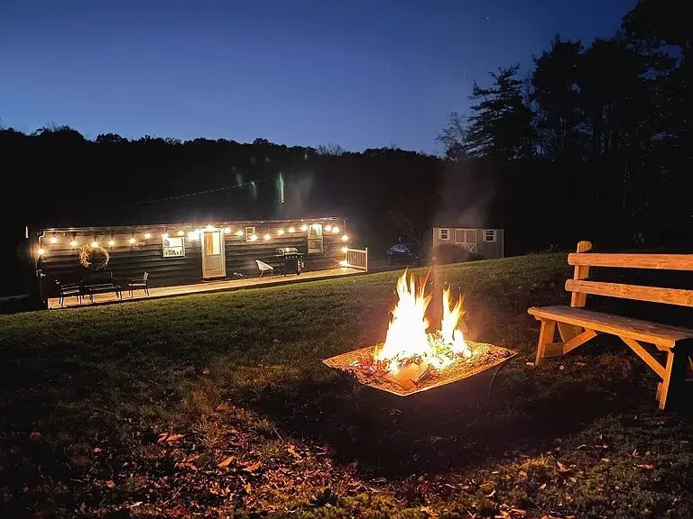 Photo 2 of 5 of Tully’s Cozy Fall Foliage Getaway Cabin