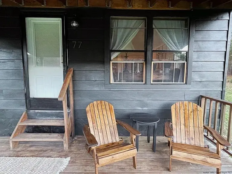 Photo 5 of 5 of Tully’s Cozy Fall Foliage Getaway Cabin