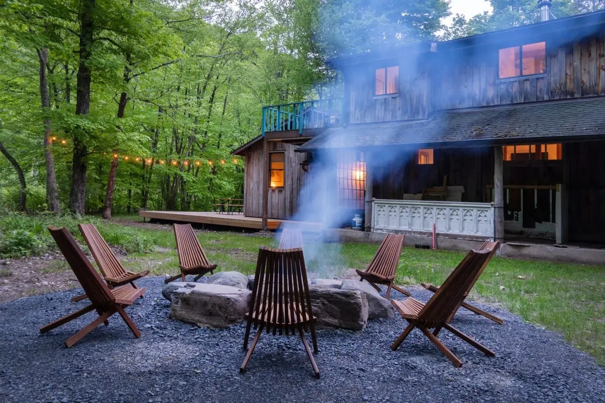 Photo 6 of 7 of Creekside Cabin